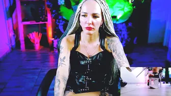 monicamaxwel (07/27/2025)