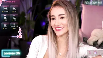 Emilyraymont sex cam chat naked
