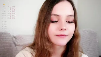 valeriesaunders 18 cam girl