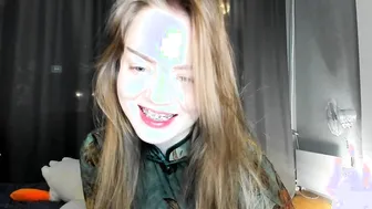 chloe_wilsonn chat porn video (01-18-2025)