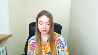 zoey_deuttch shy (01-19-2025)