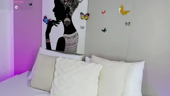 isamonroee recorded nude video 120333