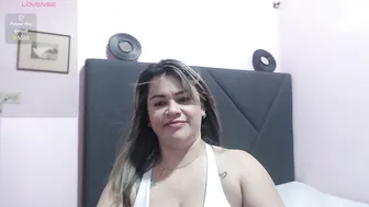 Pamela_echeverria posing on cam 28 July 2025