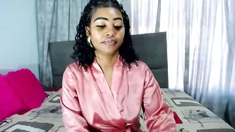 cutejuicequeen young on webcam