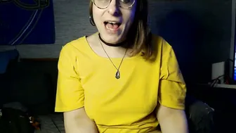 jennyneeds bigtits 07-30-2025