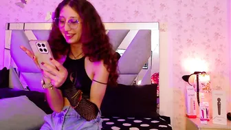 Queenjenn__ webcam (07-30-2025)