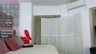 sweetscribe posing on cam (07/31/2025)