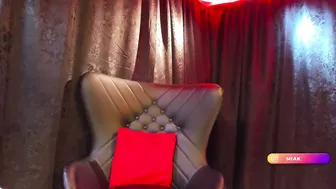 Miaknox bdsm cam video