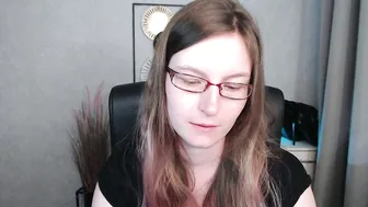 Emma_lust94 01-Aug-25 bigfeet