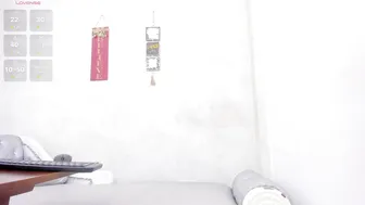 katherin_cruzz squirt posing on webcam