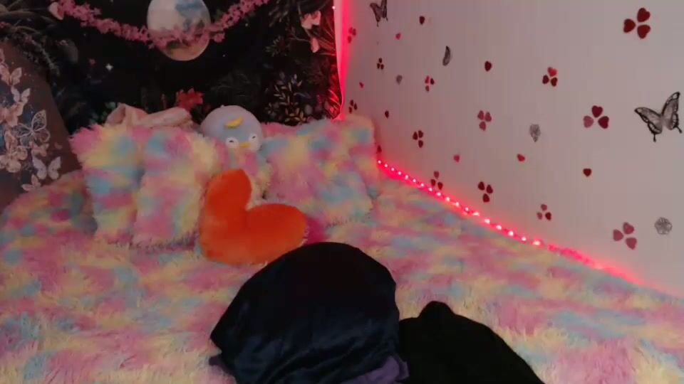 April_l6 saliva cam sex chat