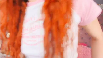 Adelainebest (08/02/2025) posing on webcam