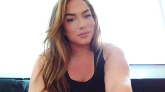 megancox_official cam 08/03/2025