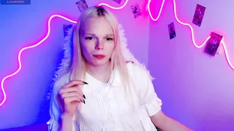 Emily_nyaffe uncut sex cam chat