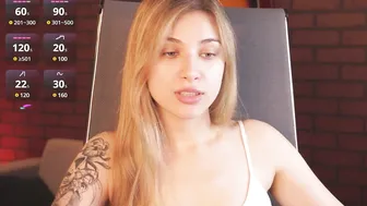 Elliecutes free cam show 04-Aug-25
