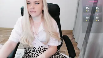 elia_ feet nude