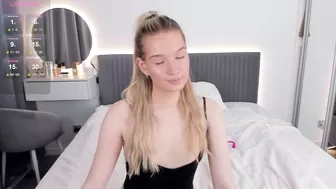 cassietyler webcam video 01/23/2025