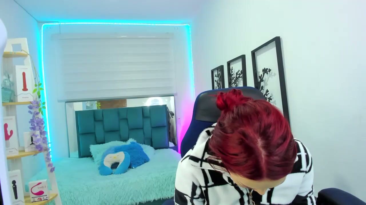 Naomy777_ squirt porn cam