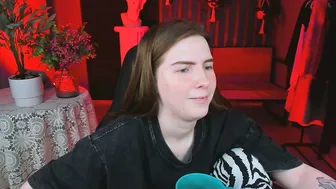 aliceinredsquare nonude hot webcam porn