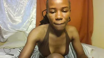 Hot_petite1 new - 06-Aug-2025