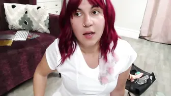 lilyjeanred posing on cam 06-Aug-2025