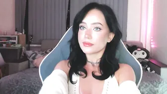 Yamilean bigboobs nude chat