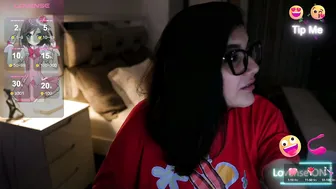 camila_buitrago lovense posing on webcam