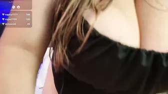 big_tits_in_your_face nude on cam (01/30/2025)