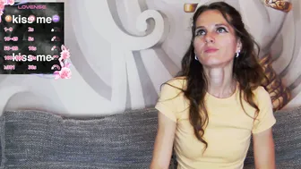 hailey_peach feet - 12-Aug-2025