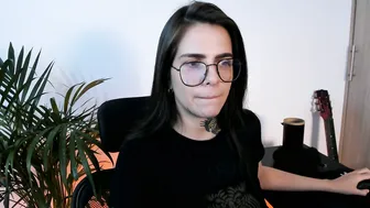 meurief nude (08/12/2025)