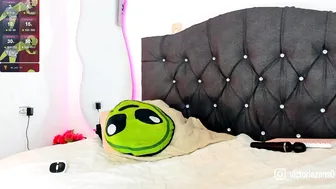 victoria_alien recorded nude video 142332