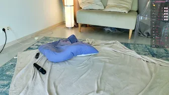 Luna_helga feet webcam chat