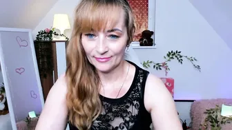 Naughtymilane webcam video (08/13/2025)