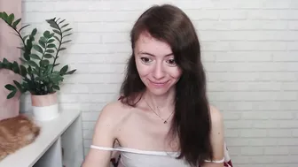 lina_rouge_ cam (08/13/2025)