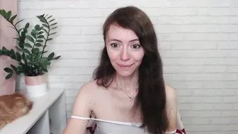 lina_rouge_ cam (08/13/2025)