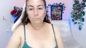 evil_stepmothers webcam 13-Aug-25