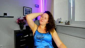 Lux_olivia interactivetoy xxx video