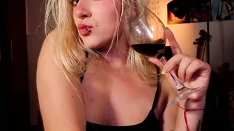 la_femme_fatale_ recorded nude video 146546