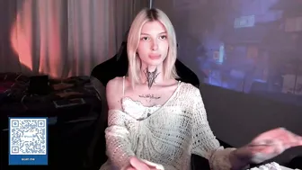 Hotchubently skinny webcam show