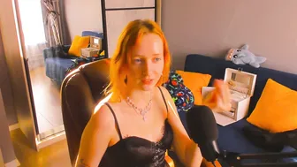 oddlyfamiliar (08/15/2025) live cam show