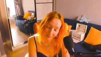 oddlyfamiliar (08/15/2025) live cam show