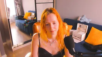 oddlyfamiliar (08/15/2025) live cam show