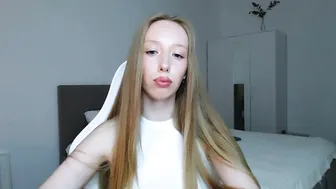 luna_insanity blonde nude on cam