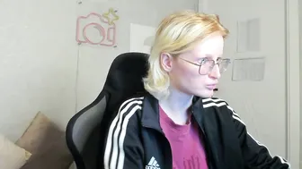 elizabeth_harpper 08-17-2025 webcam