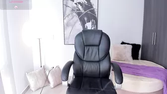 stacyconner squirt posing on cam