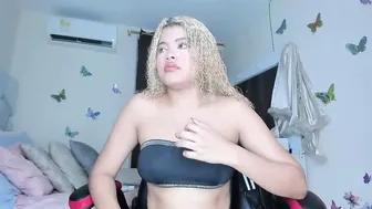 sofiacastillo01 pinky cam