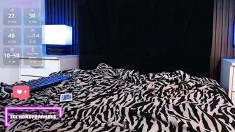 Honey_dark feet - 19 August 2025