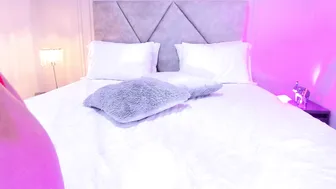 angely_perry naked 08/19/2025