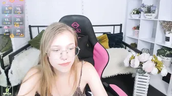 layriantavee recorded nude video 152344