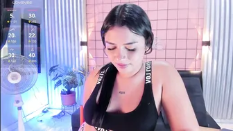 mensia_hernandez on live cam webcam video